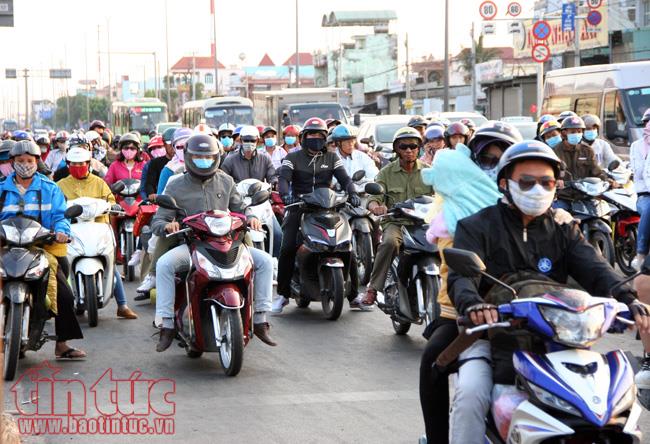 Các cửa ngõ TP Hồ Chí Minh thông thoáng trong chiều ngày nghỉ Tết cuối cùng ảnh 1